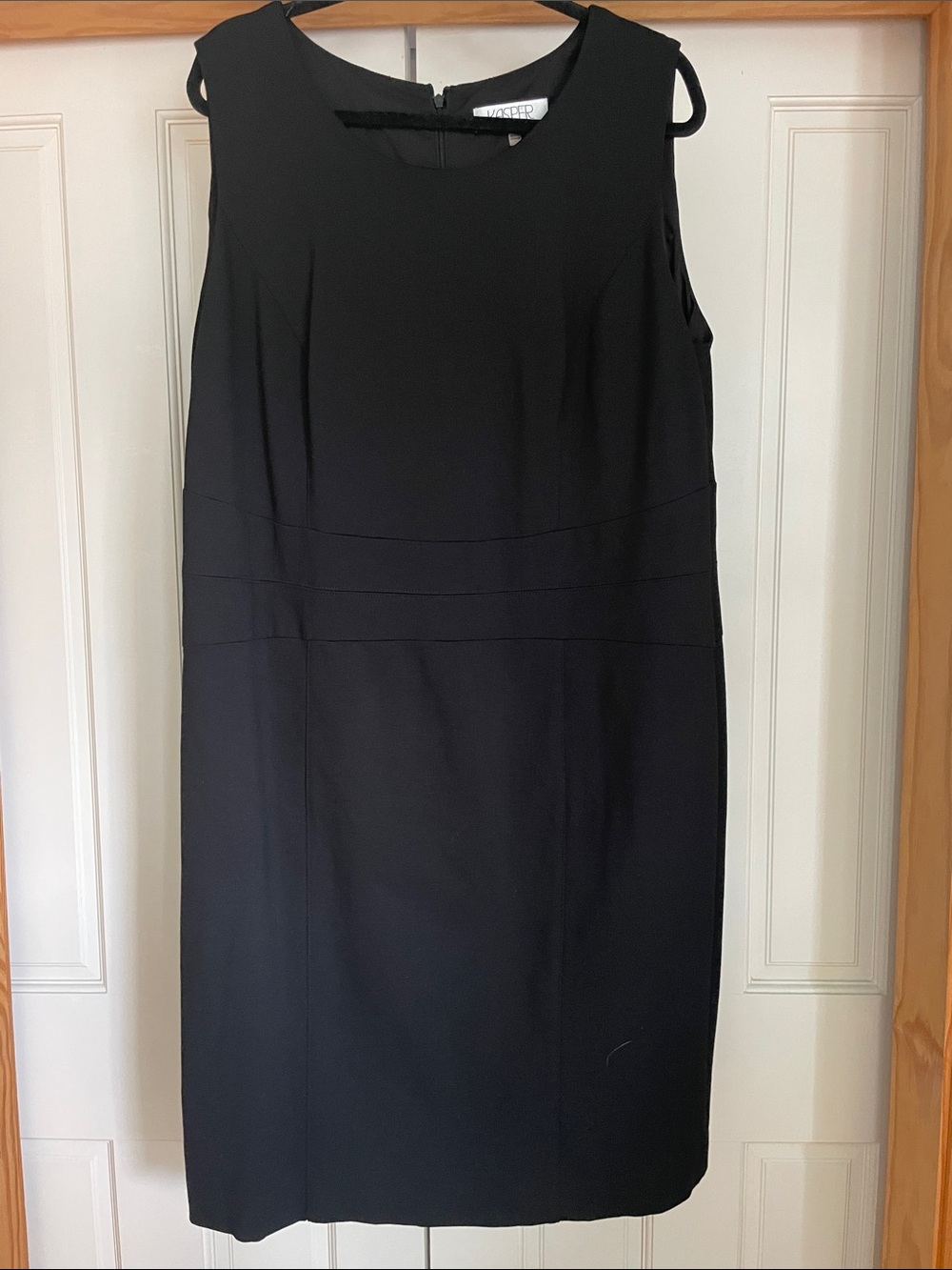 Kasper Black Sleeveless Sheath Dress